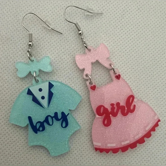 Boy & Girl | dangle earring set. - Picture 4 of 12